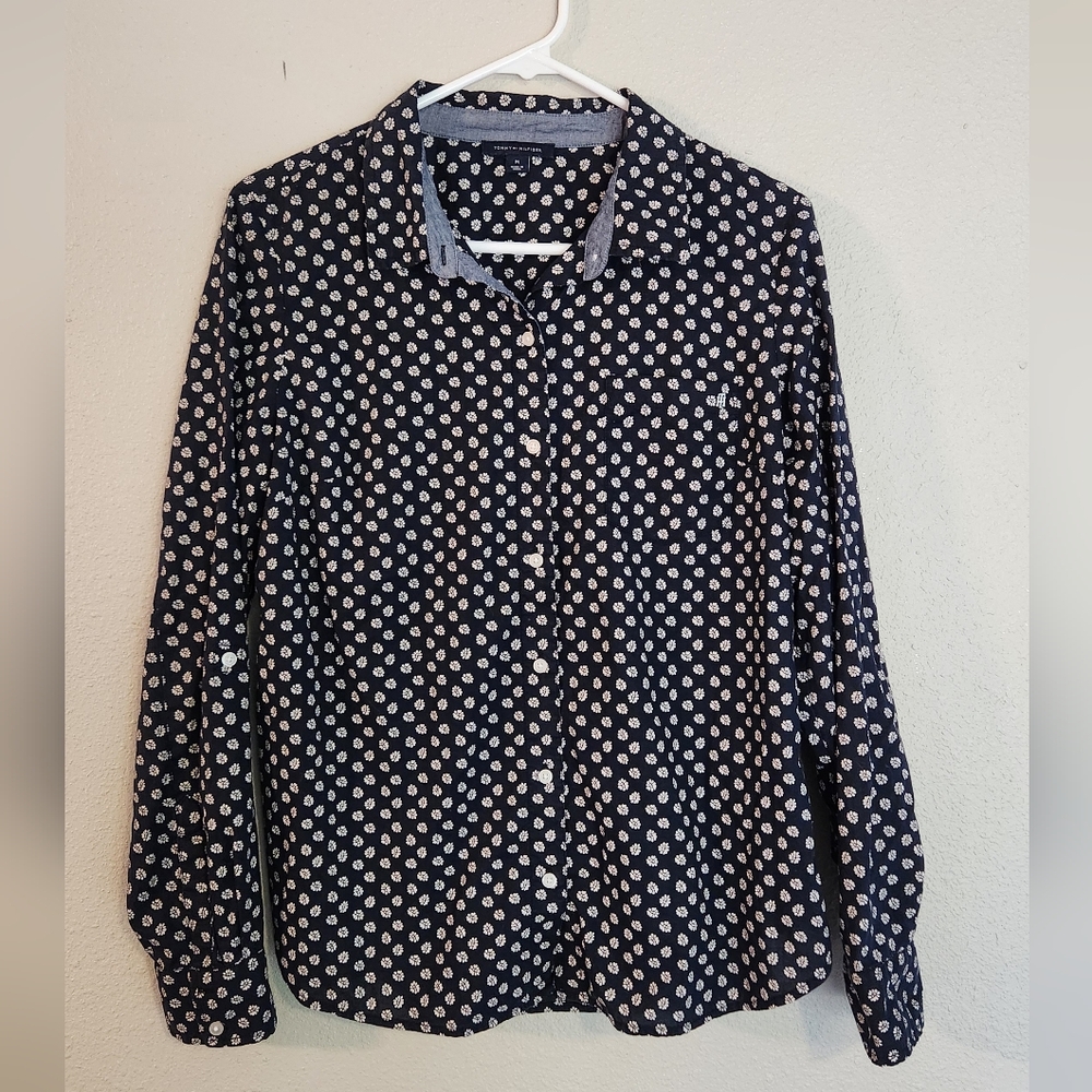 Women's Tommy Hilfiger Button Up Blouse Size M
